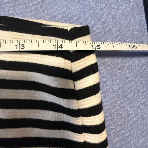 Old Navy Black and White Pencil Midi Skirt - Picture 4 of 5